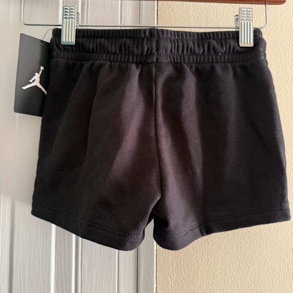 Jordan Kids Girls Essentials Athletic Shorts Black Size 6 NWT 35A771-023 - Picture 3 of 3